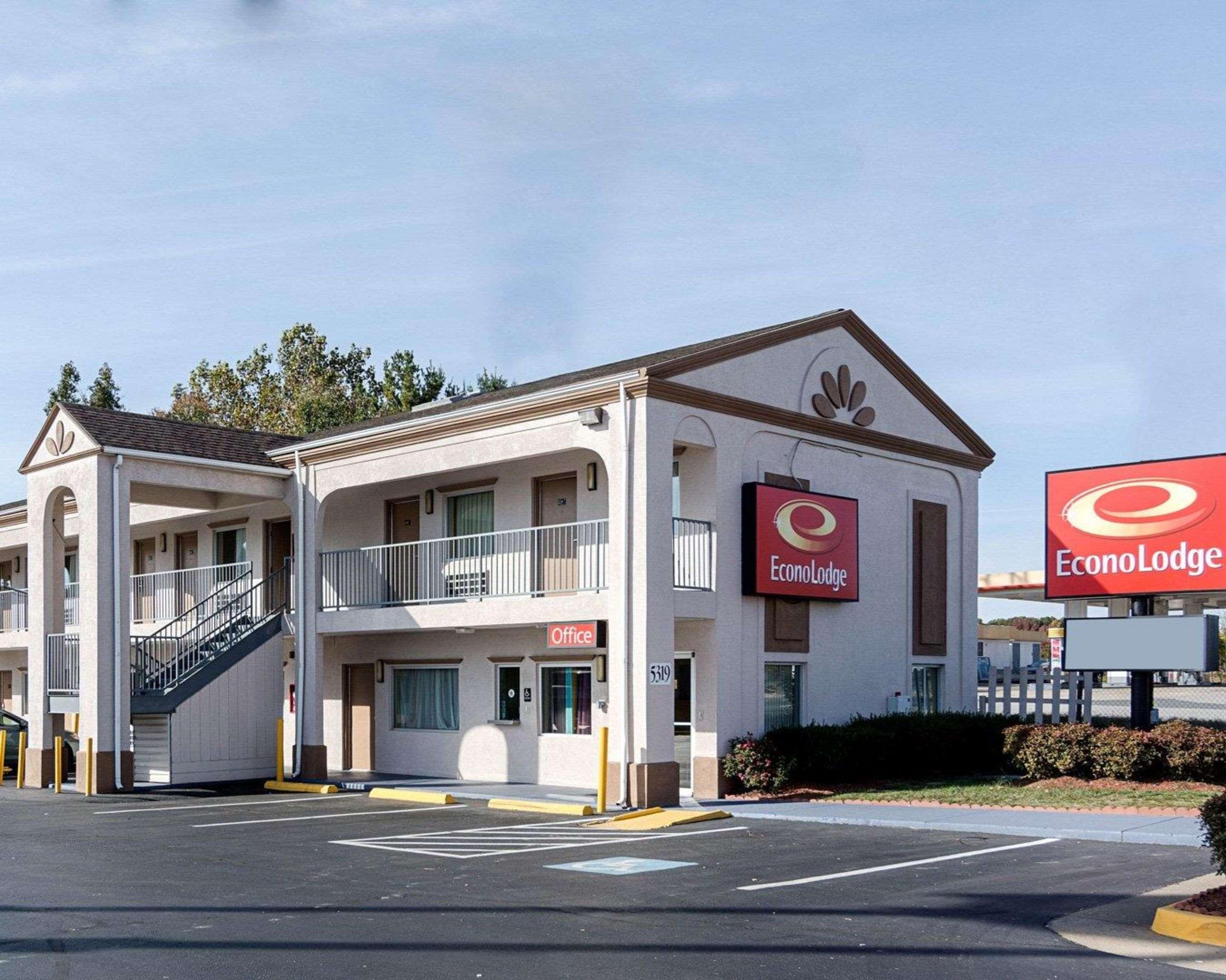 Lodge Econo Near I-95 Fredericksburg