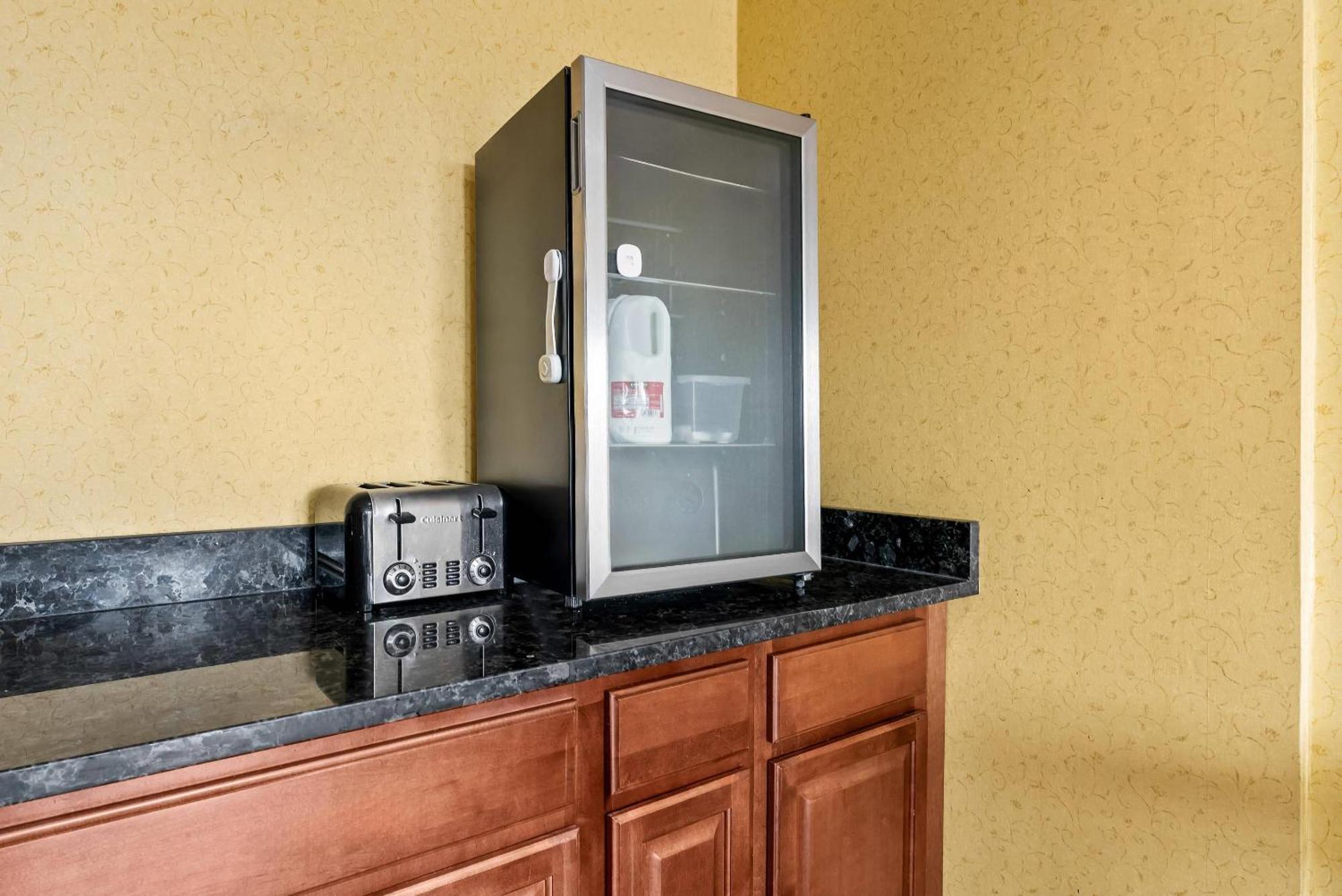 Lodge Econo Near I-95 Fredericksburg