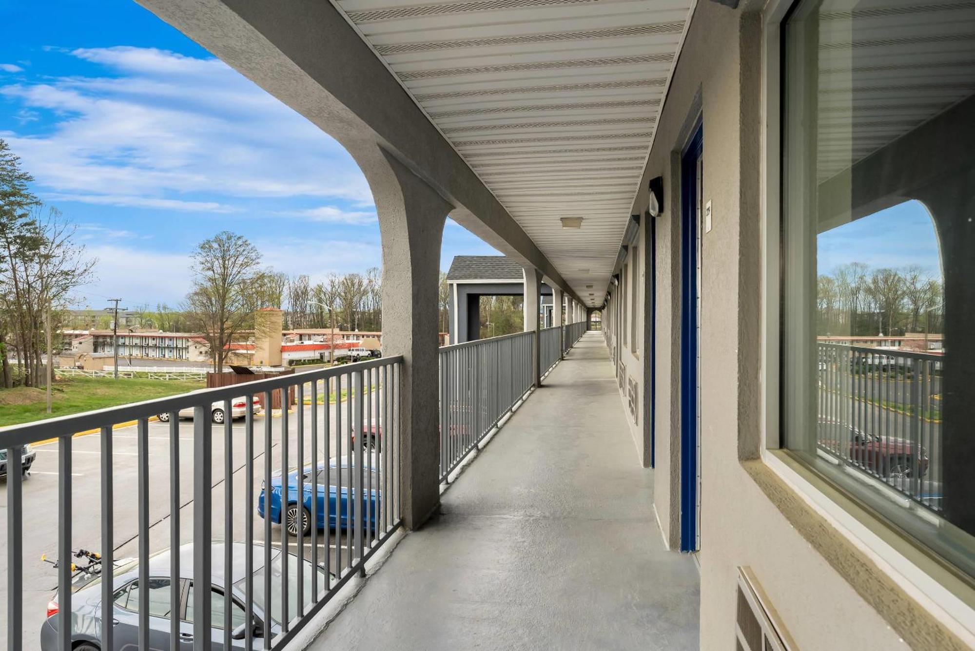 Lodge Econo Near I-95 Fredericksburg