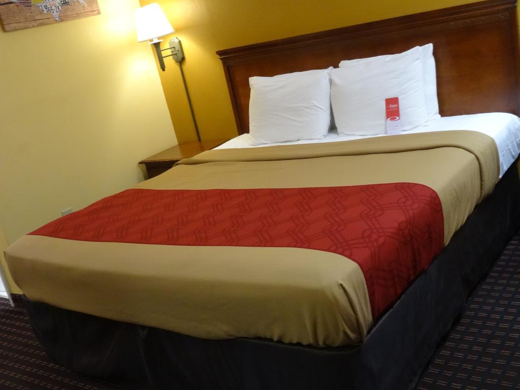 Lodge Econo Near I-95 Fredericksburg