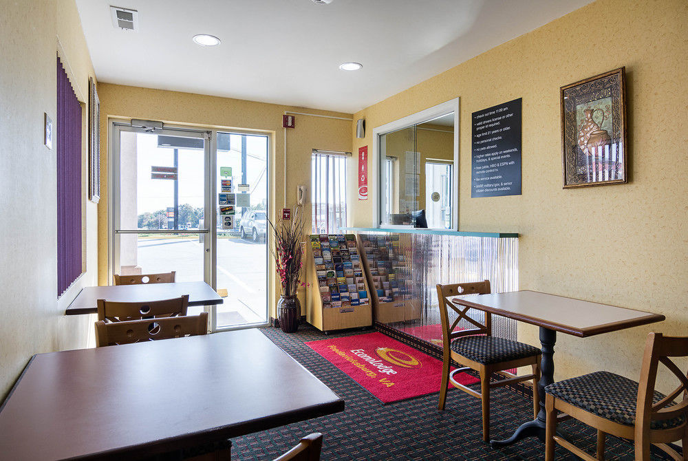 Lodge Econo Near I-95